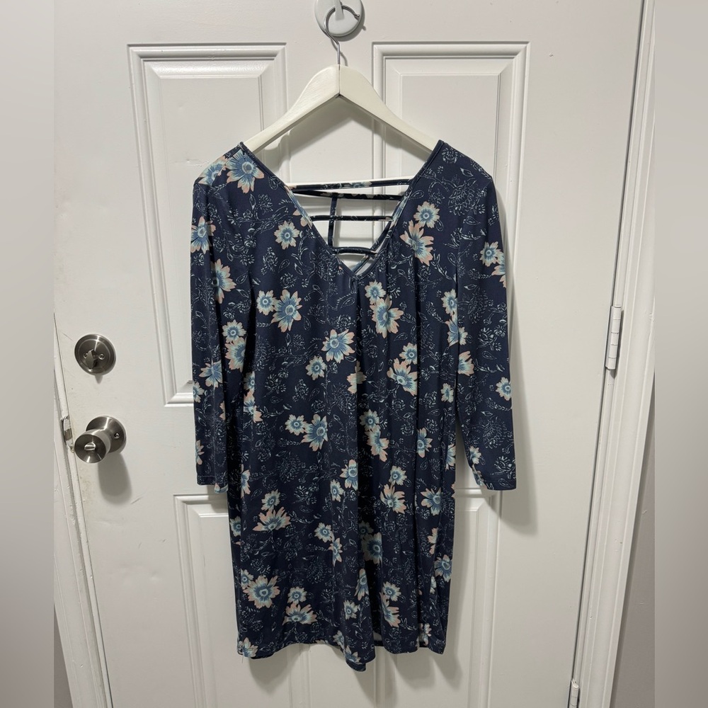 Mudd Blue Floral Cutouts Long Sleeve Dress. Women’s Size Large.